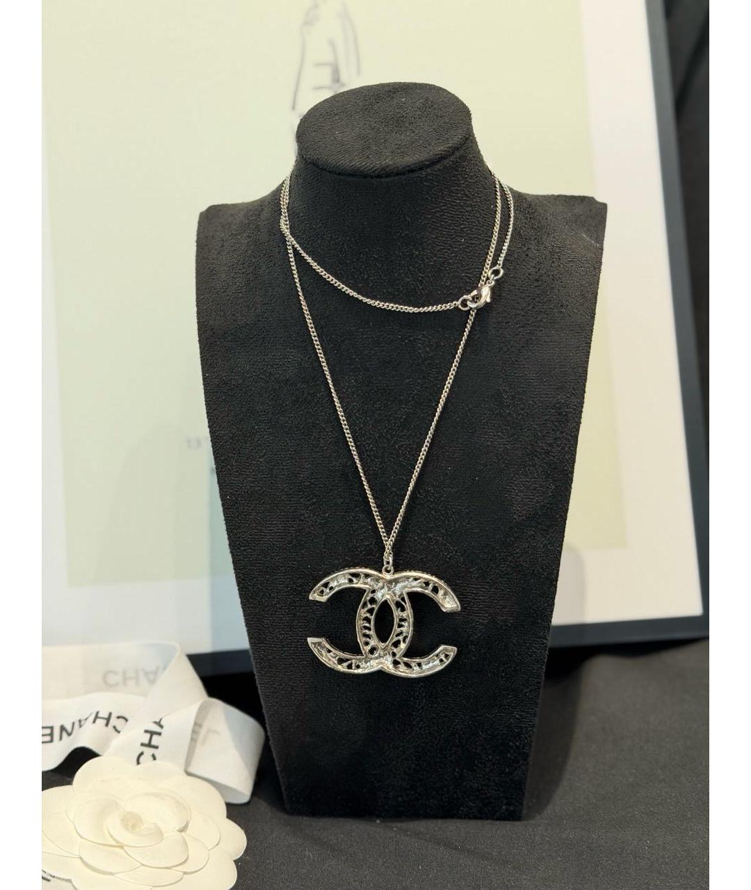 CHANEL Золотая металлическая подвеска, фото 3