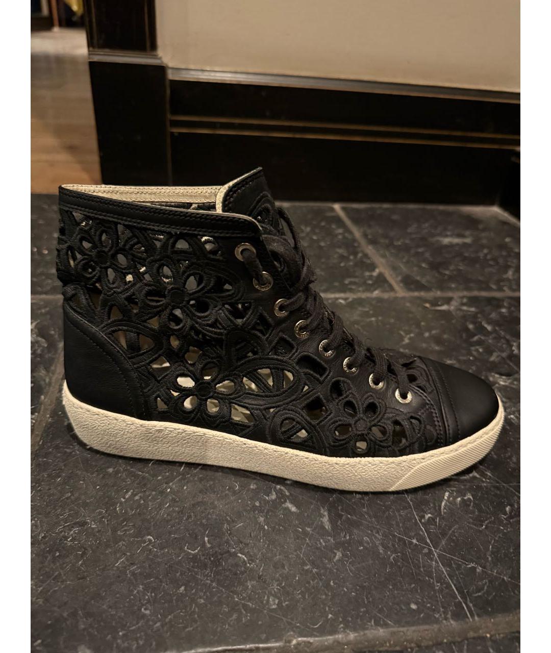 CHANEL Черные кожаные кеды, фото 5