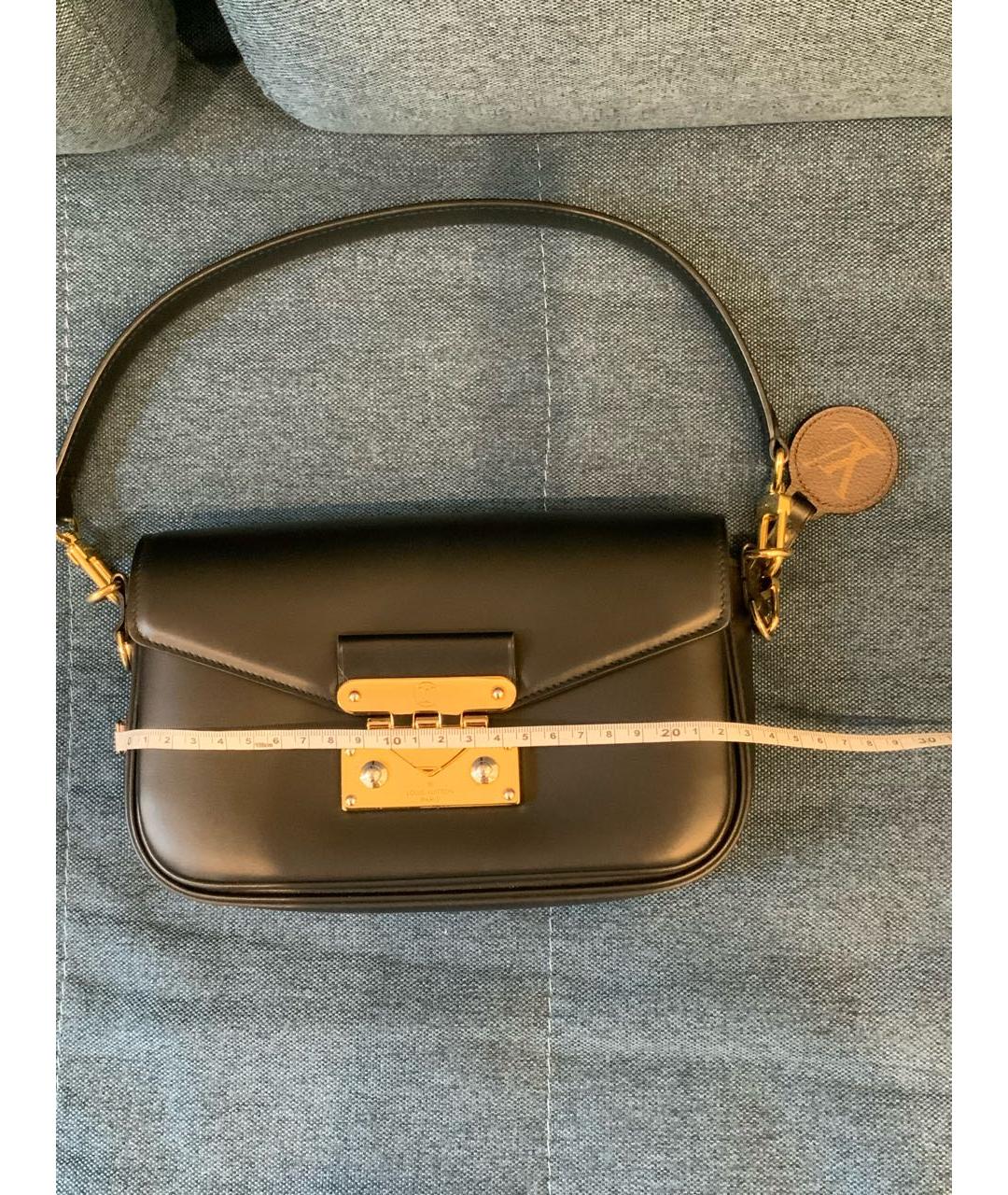 LOUIS VUITTON Черная кожаная сумка через плечо, фото 8