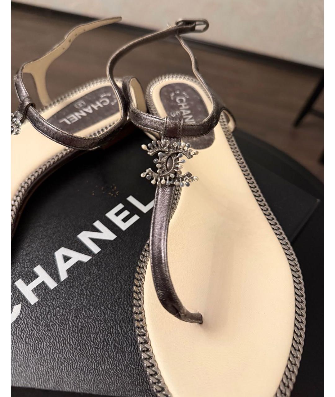 CHANEL Серые кожаные сандалии, фото 2