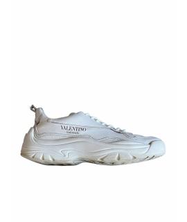 VALENTINO Низкие кроссовки / кеды