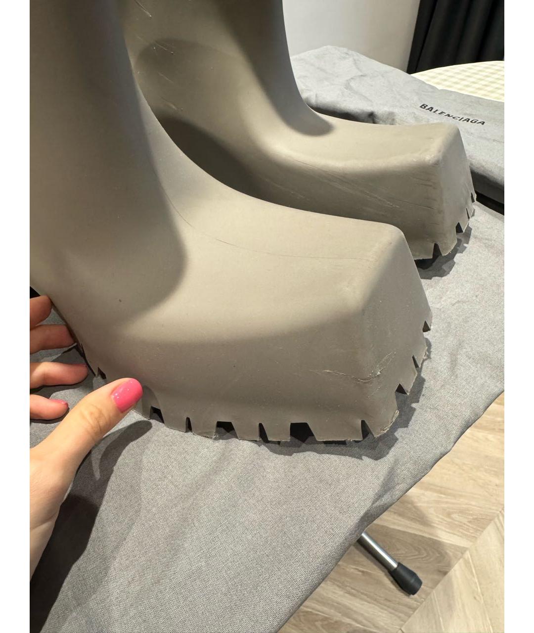 BALENCIAGA Антрацитовые резиновые высокие ботинки, фото 3