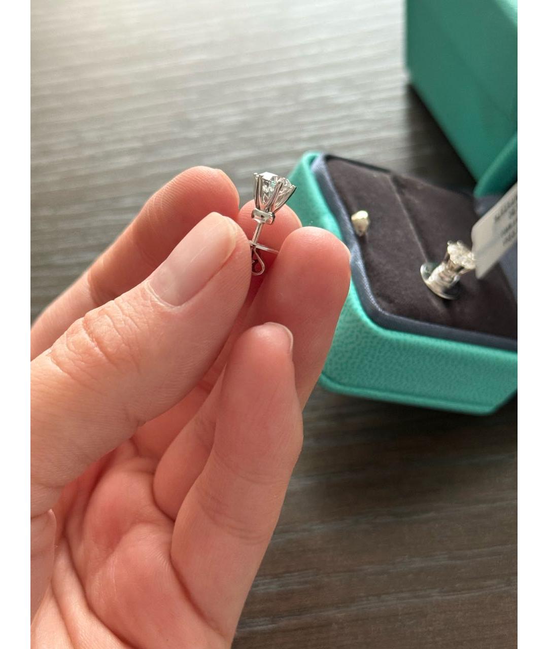 TIFFANY&CO Белые платиновые серьги, фото 3