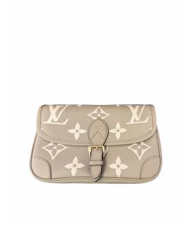 LOUIS VUITTON Сумка через плечо