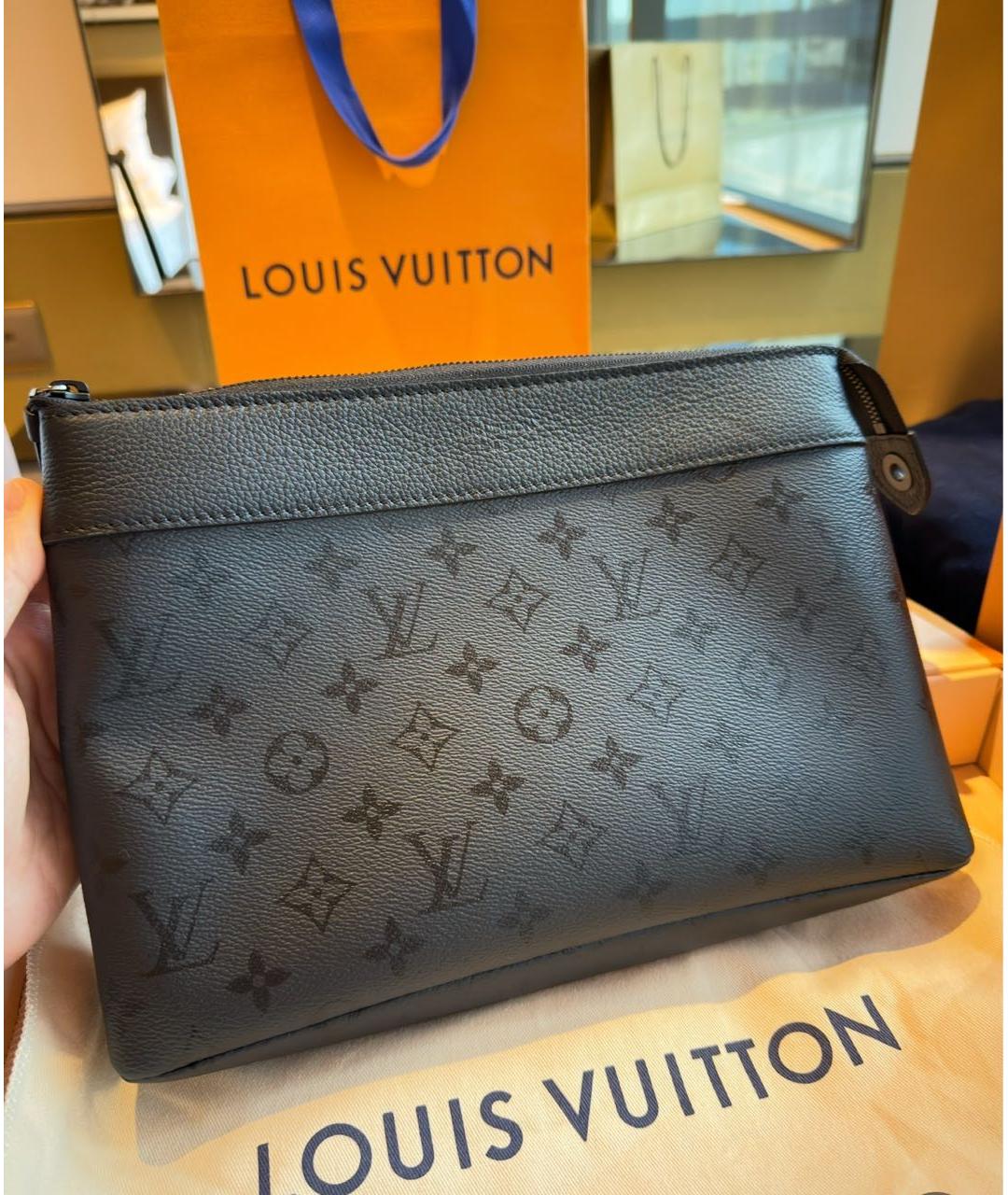 LOUIS VUITTON Черная барсетка, фото 2