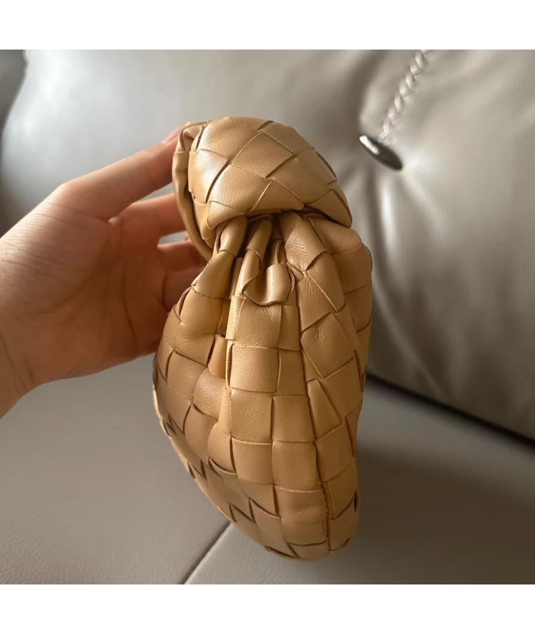 BOTTEGA VENETA Бежевая кожаная сумка с короткими ручками, фото 4