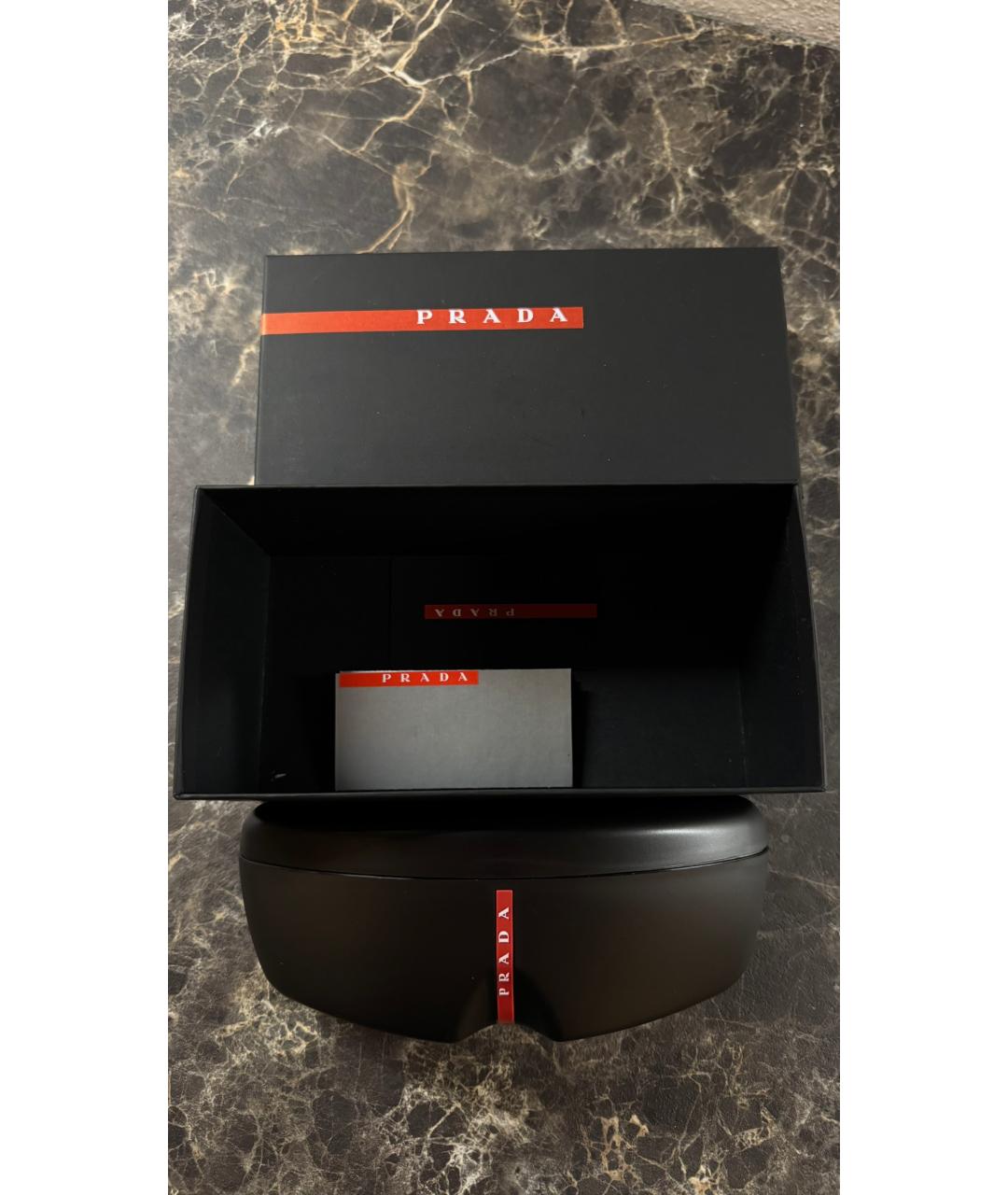PRADA Черные пластиковые солнцезащитные очки, фото 4