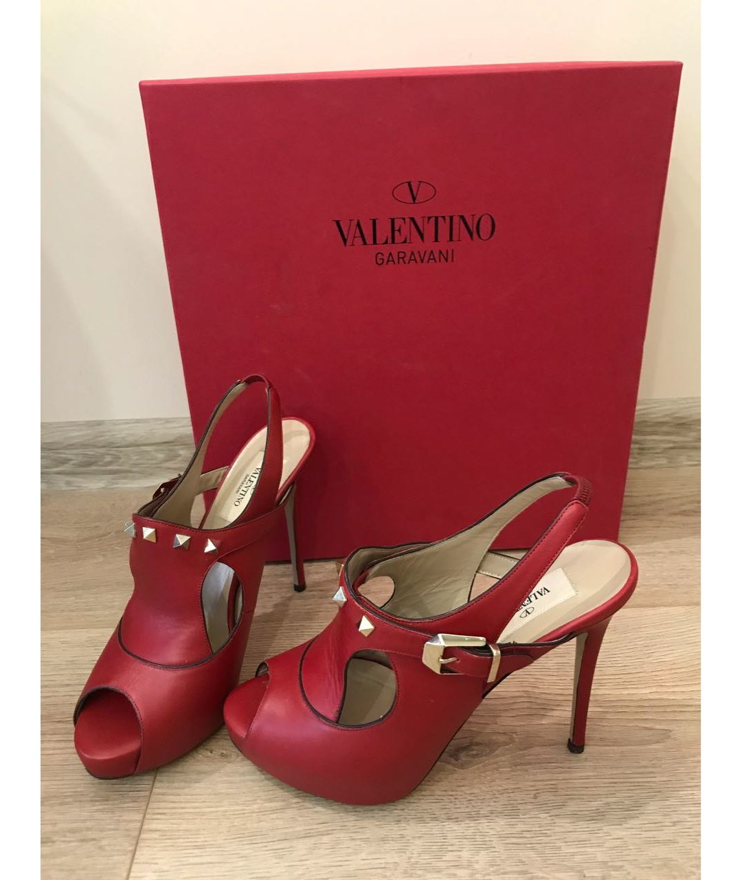 VALENTINO Красные кожаные босоножки, фото 2