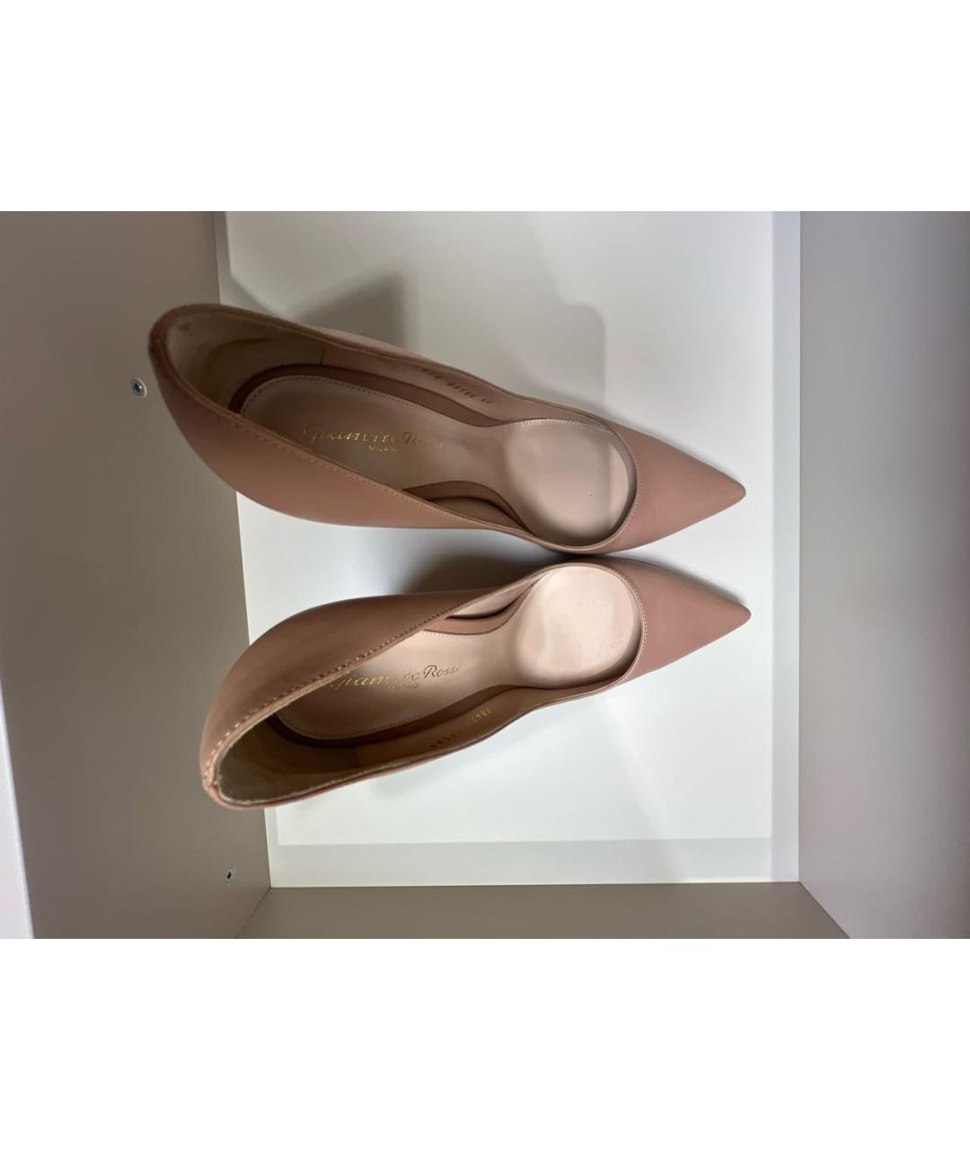 GIANVITO ROSSI Бежевые кожаные туфли, фото 3