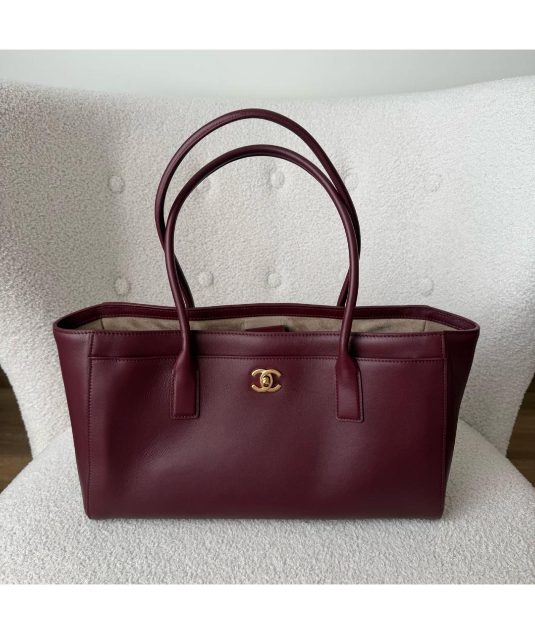 CHANEL Бордовая кожаная сумка тоут, фото 2