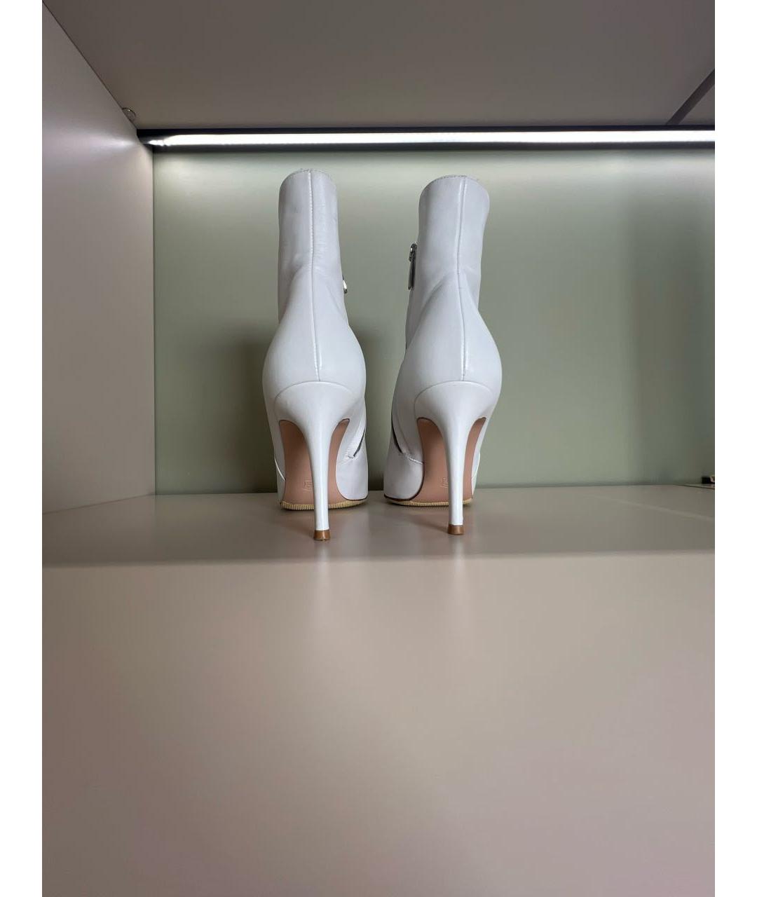 GIANVITO ROSSI Белые кожаные ботильоны, фото 4