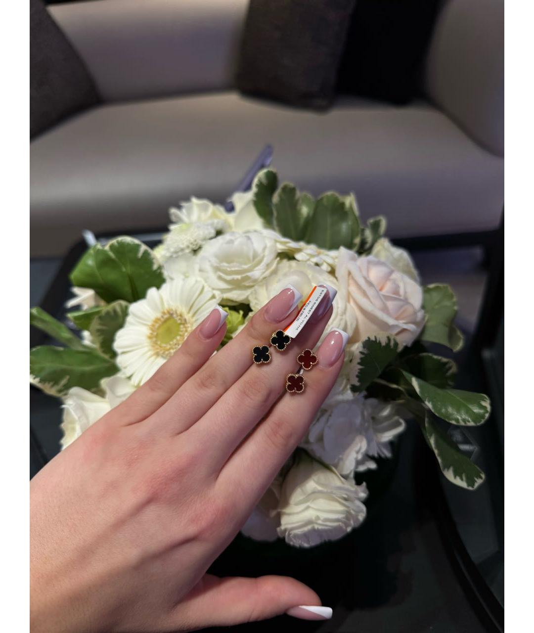 VAN CLEEF & ARPELS Черные серьги из желтого золота, фото 3