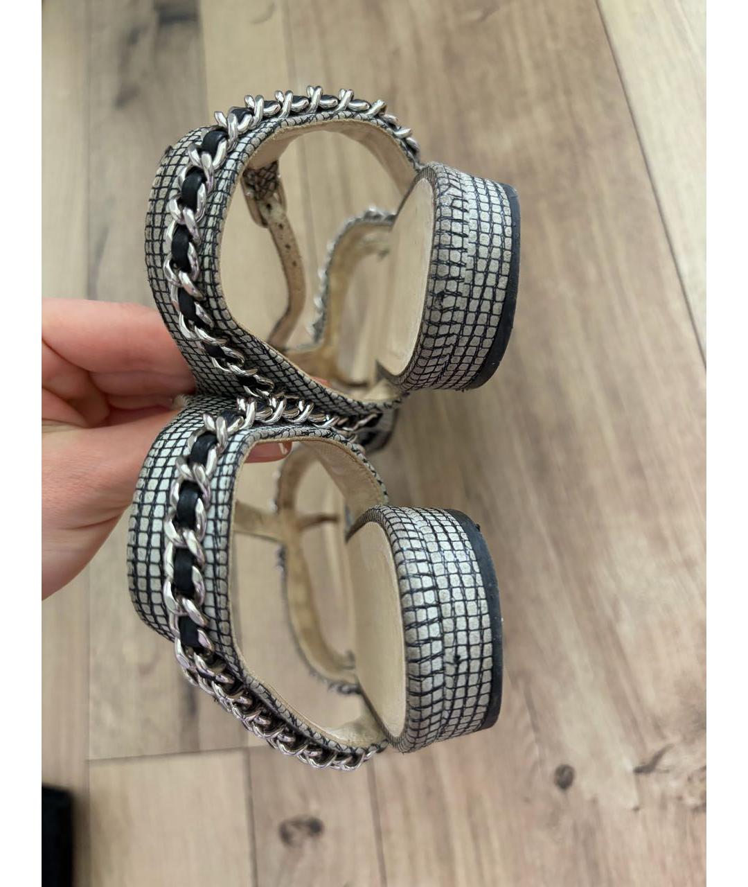 CHANEL Серые кожаные босоножки, фото 5