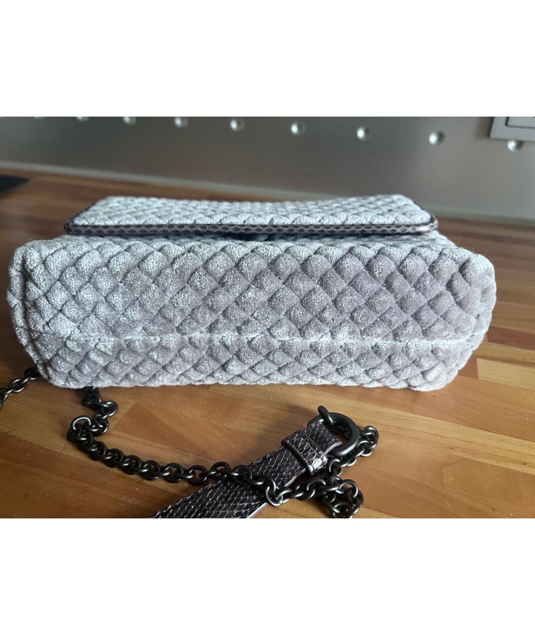 BOTTEGA VENETA Серая бархатная сумка через плечо, фото 2