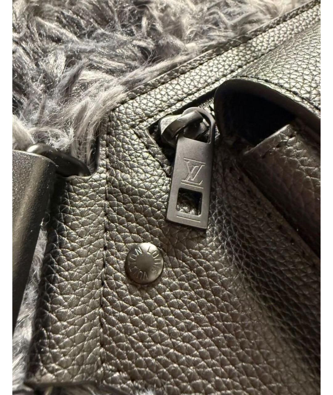 LOUIS VUITTON Черная кожаная барсетка, фото 3
