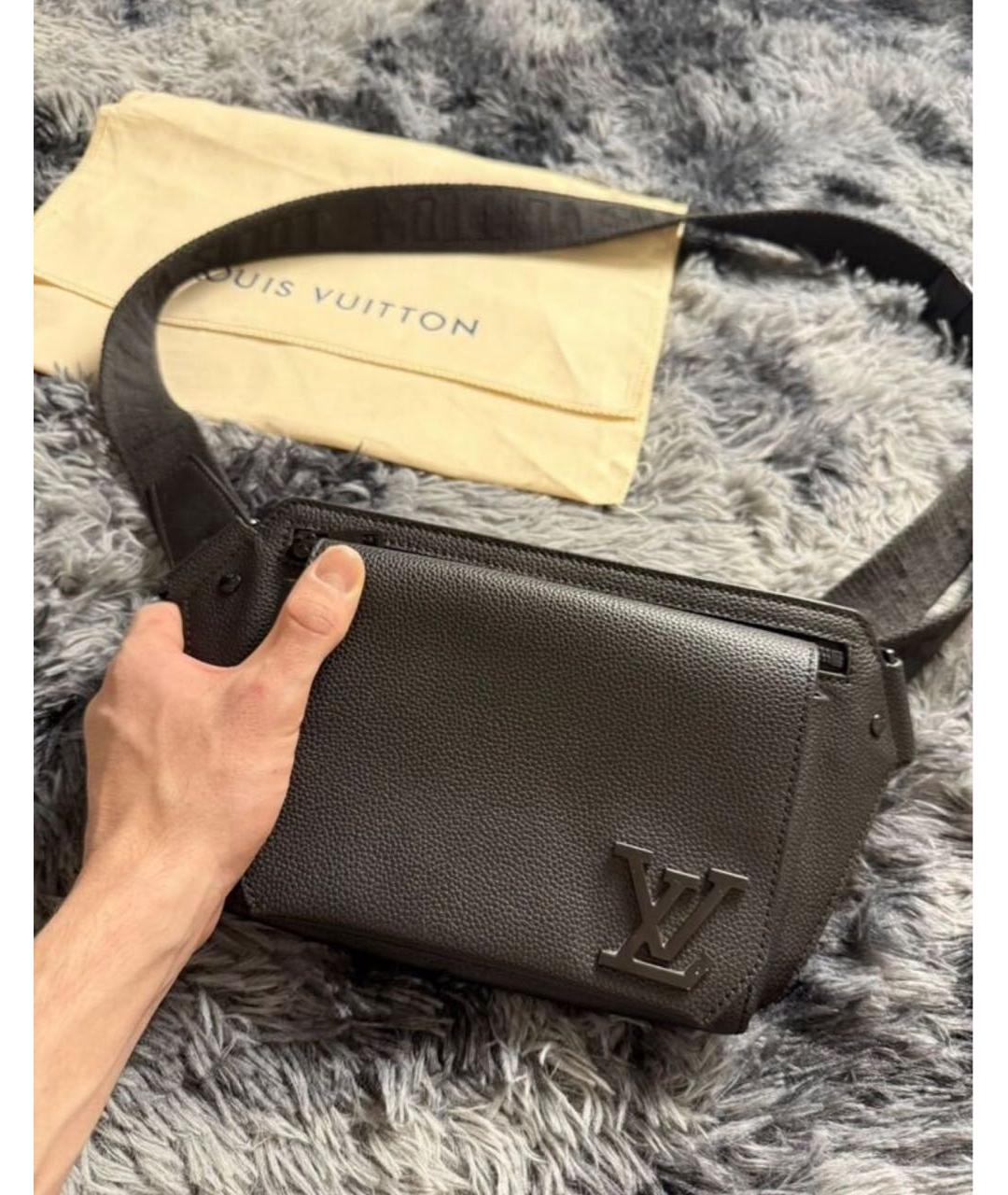 LOUIS VUITTON Черная кожаная барсетка, фото 2
