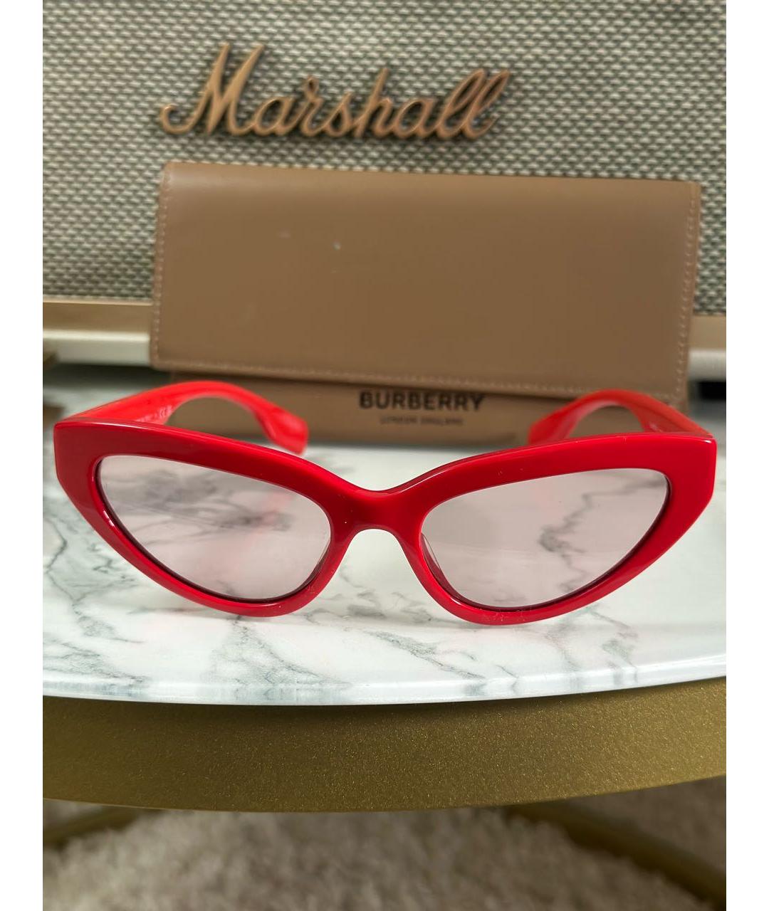 BURBERRY Красные солнцезащитные очки, фото 7
