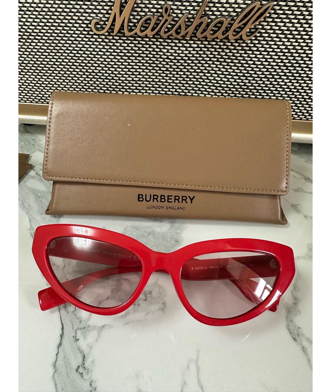 BURBERRY Красные солнцезащитные очки, фото 2
