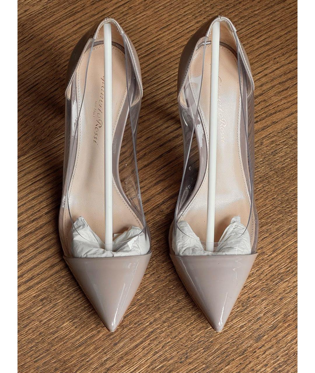GIANVITO ROSSI Бежевые туфли из лакированной кожи, фото 2