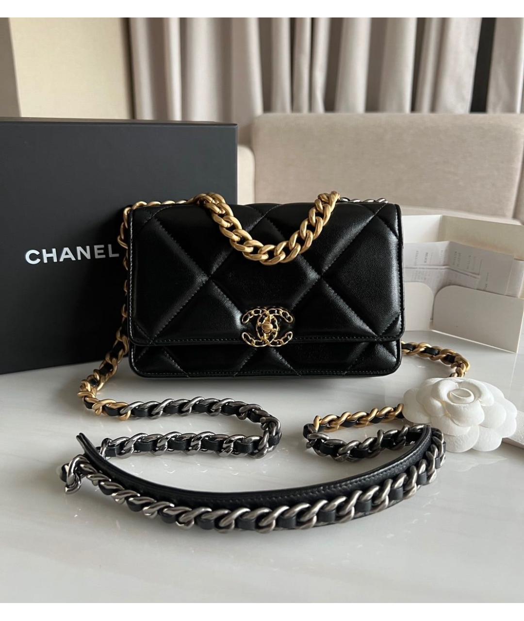 CHANEL Черная кожаная сумка через плечо, фото 2