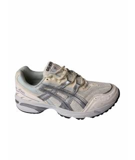 ASICS Низкие кроссовки / кеды