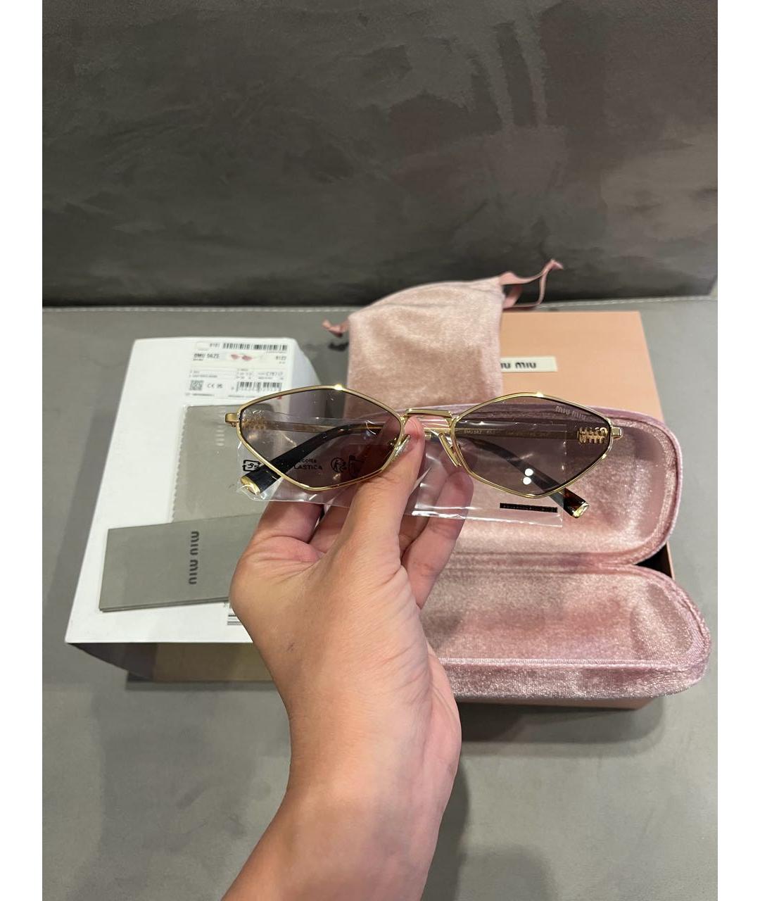 MIU MIU Золотые металлические солнцезащитные очки, фото 5