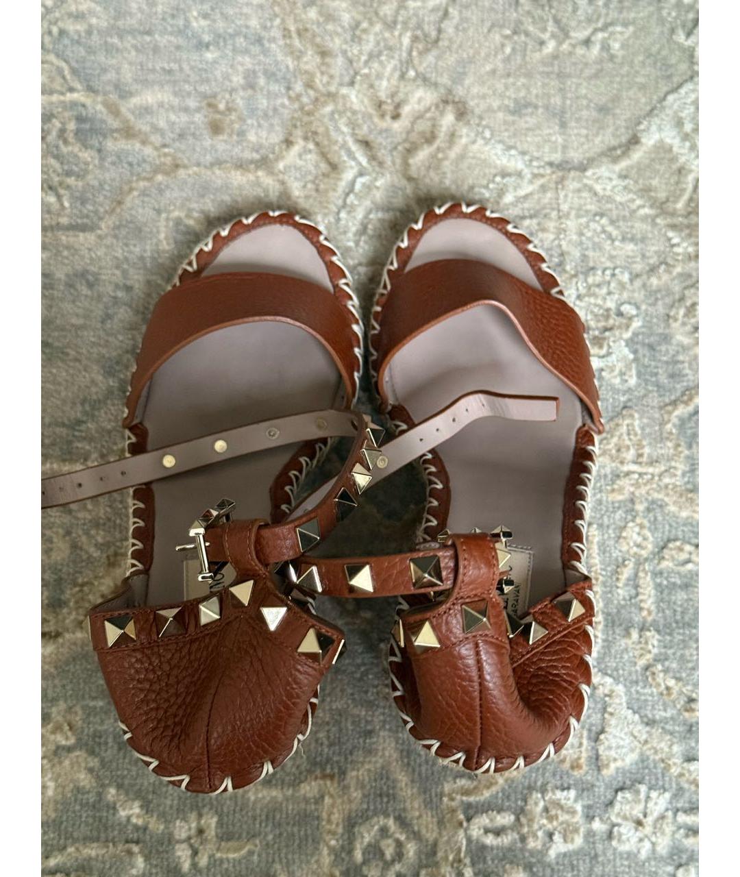 VALENTINO Коричневые кожаные босоножки, фото 3