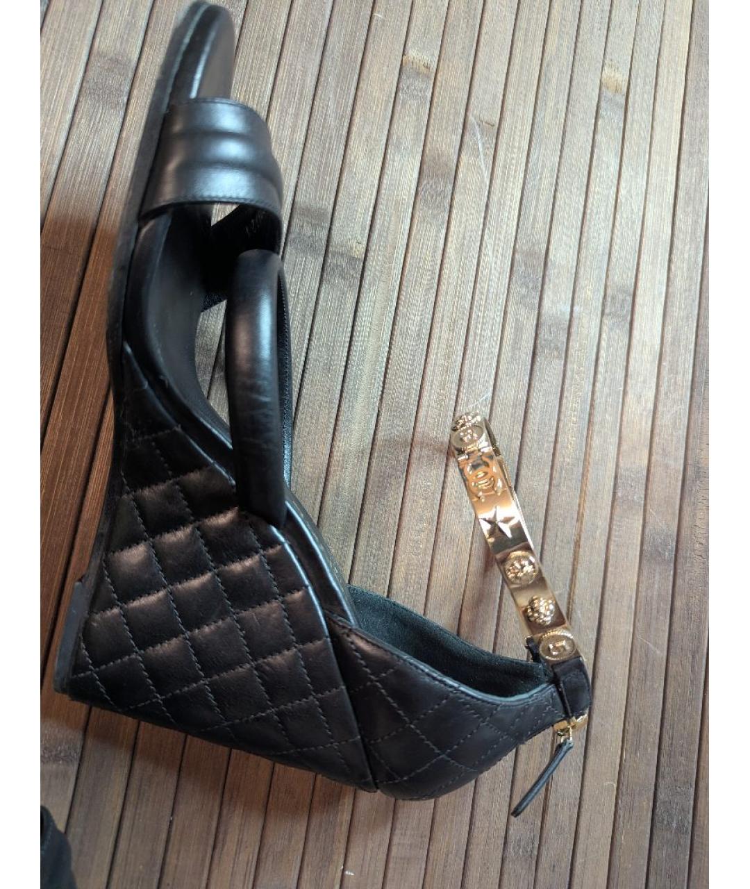 CHANEL Черные кожаные босоножки, фото 4