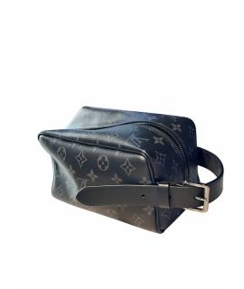 LOUIS VUITTON Косметичка