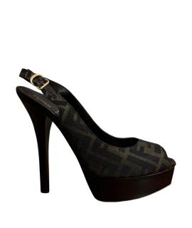 FENDI Босоножки