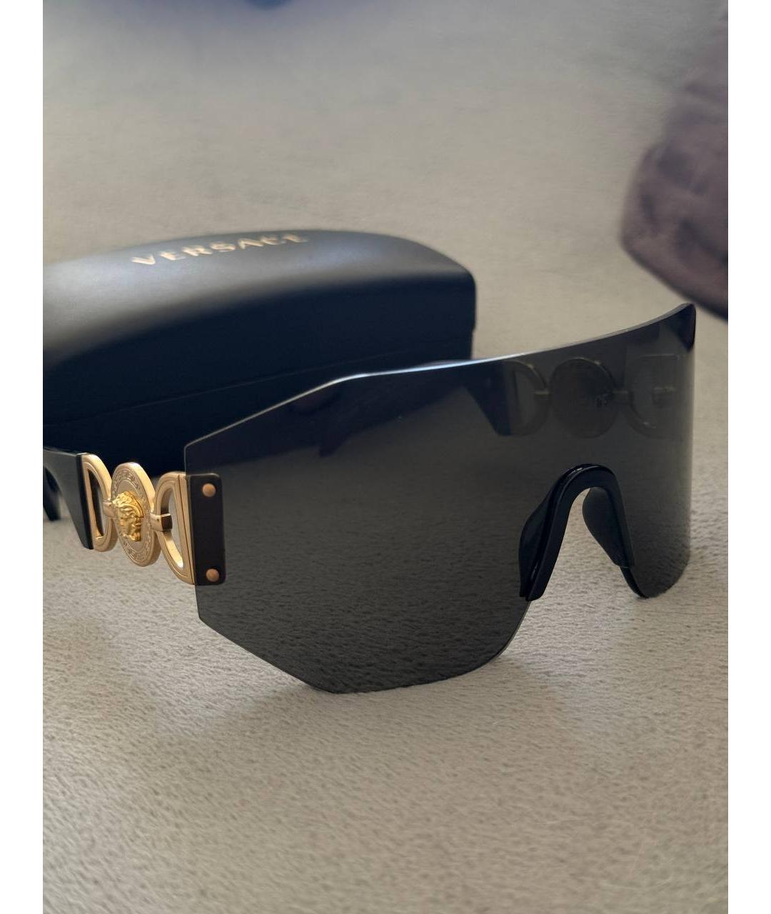 VERSACE Черные пластиковые солнцезащитные очки, фото 2