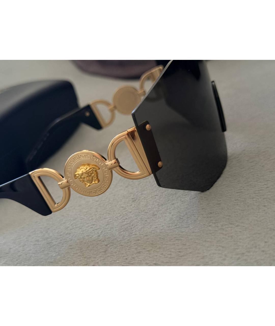 VERSACE Черные пластиковые солнцезащитные очки, фото 4
