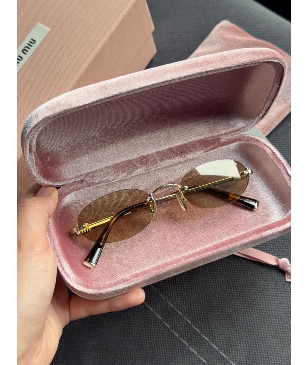 MIU MIU Золотые металлические солнцезащитные очки, фото 3