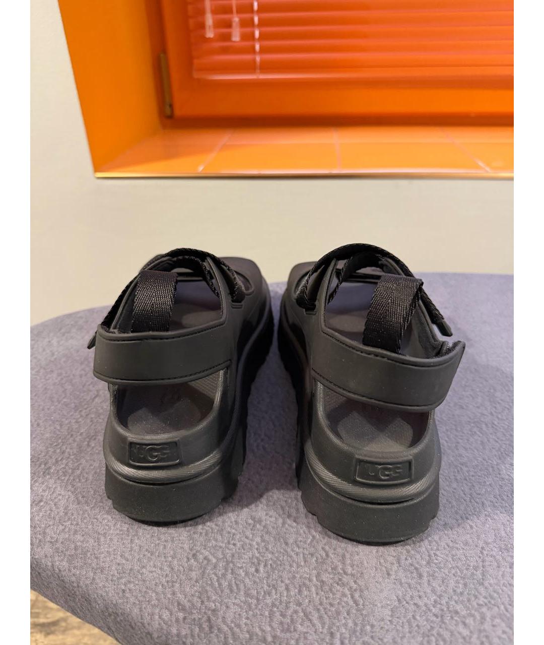 UGG AUSTRALIA Черные сандалии, фото 4