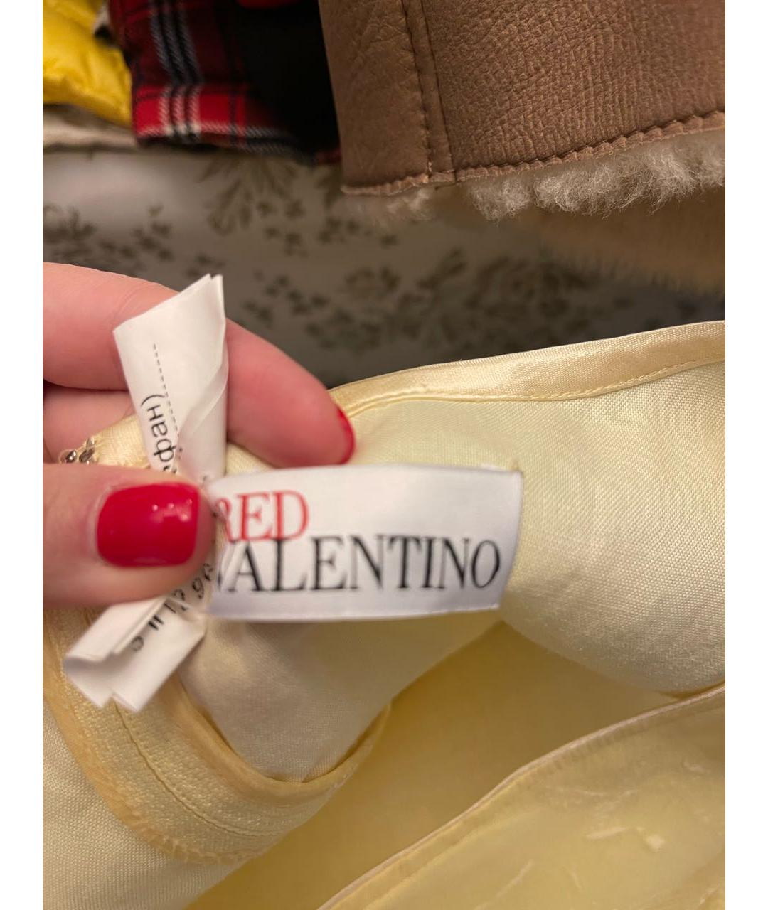 RED VALENTINO Желтое шелковое коктейльное платье, фото 6