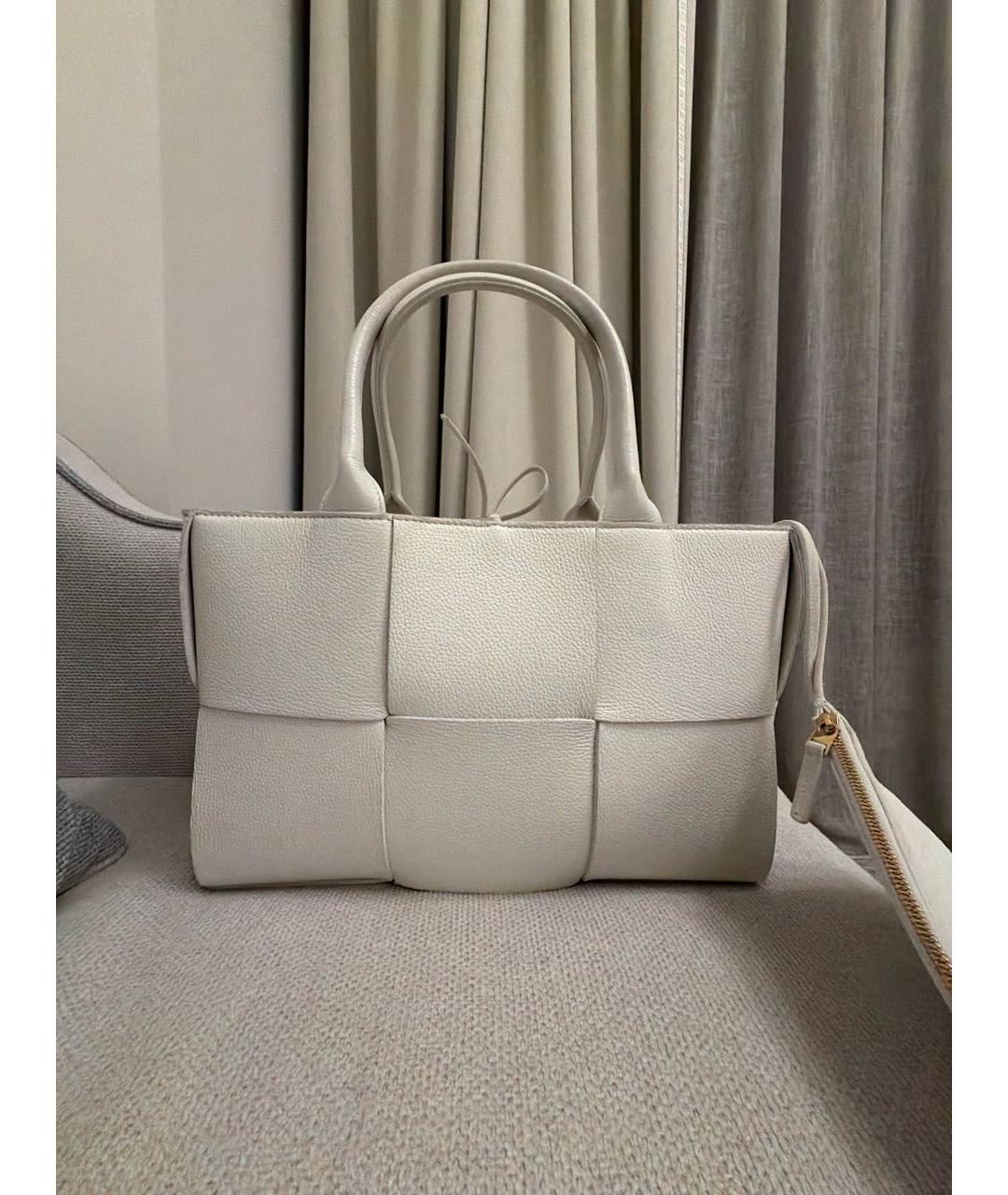 BOTTEGA VENETA Белая кожаная сумка тоут, фото 5