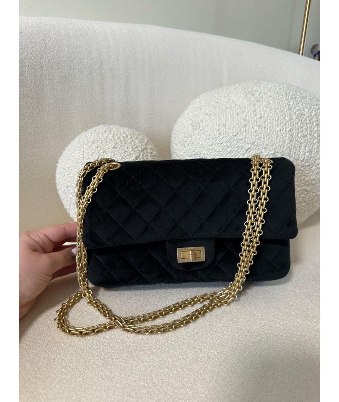 CHANEL Черная бархатная сумка с короткими ручками, фото 2