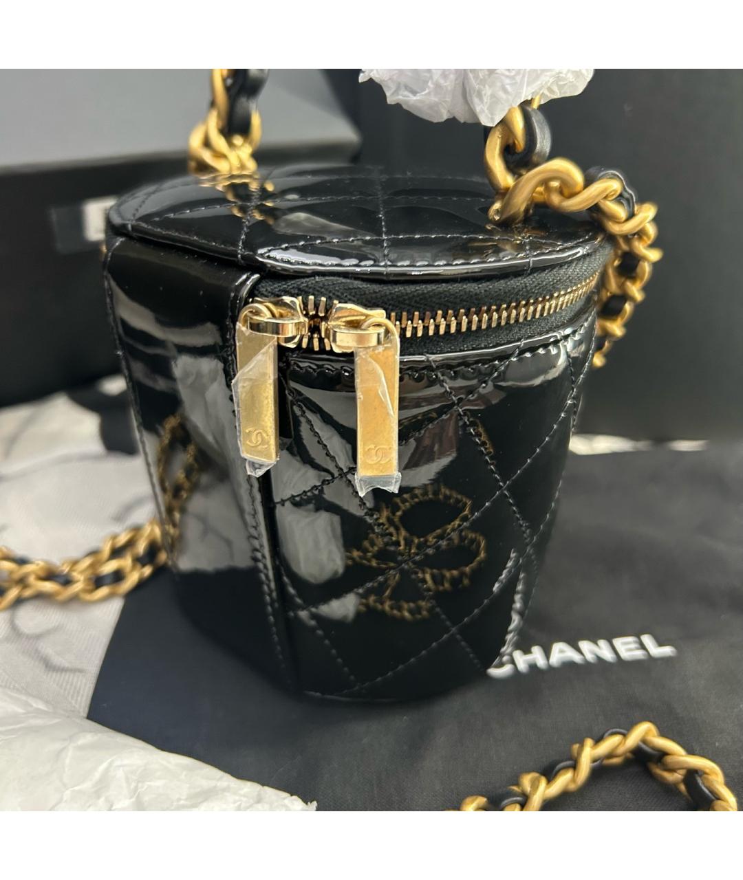CHANEL Темно-синяя сумка с короткими ручками из лакированной кожи, фото 4