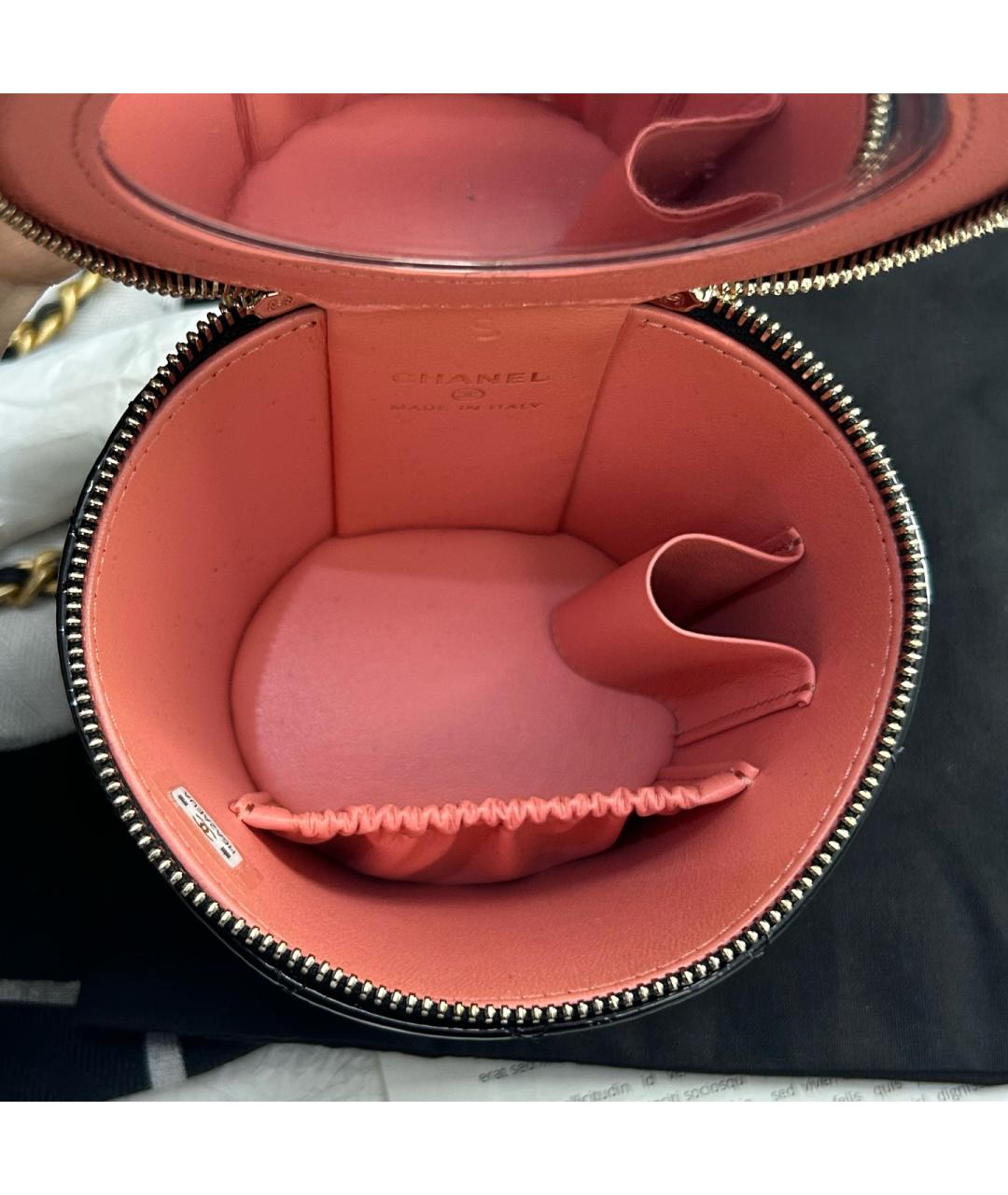 CHANEL Темно-синяя сумка с короткими ручками из лакированной кожи, фото 8