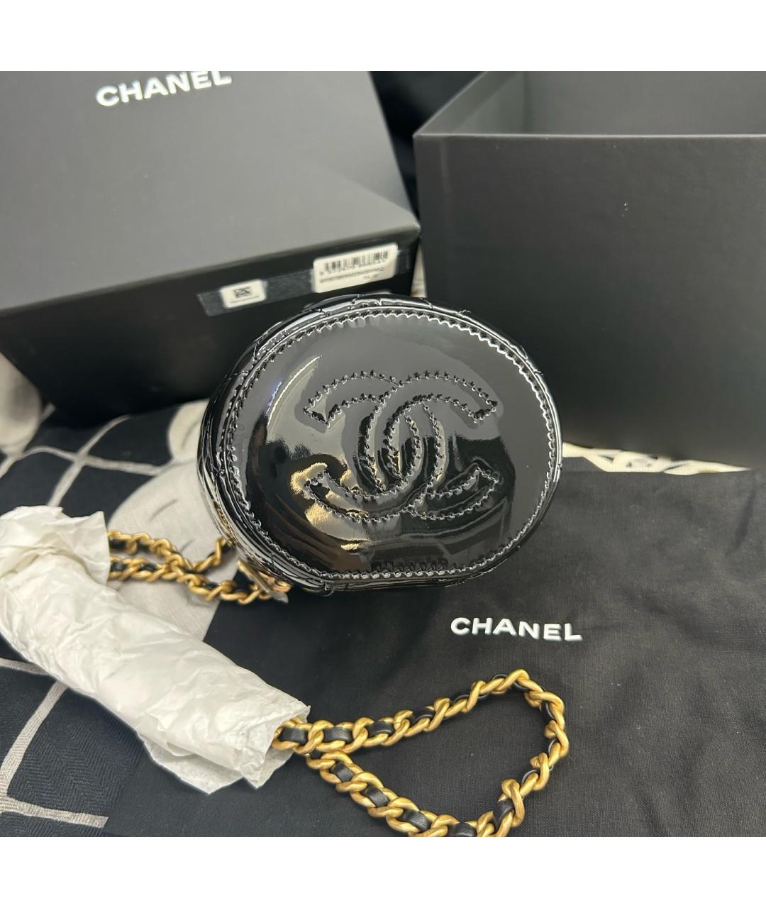 CHANEL Темно-синяя сумка с короткими ручками из лакированной кожи, фото 3