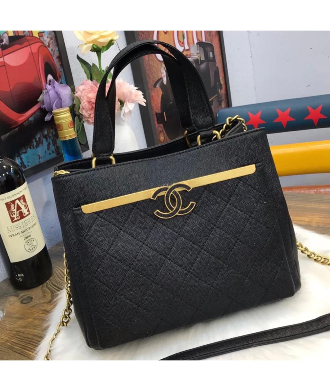 CHANEL Черная кожаная сумка тоут, фото 3