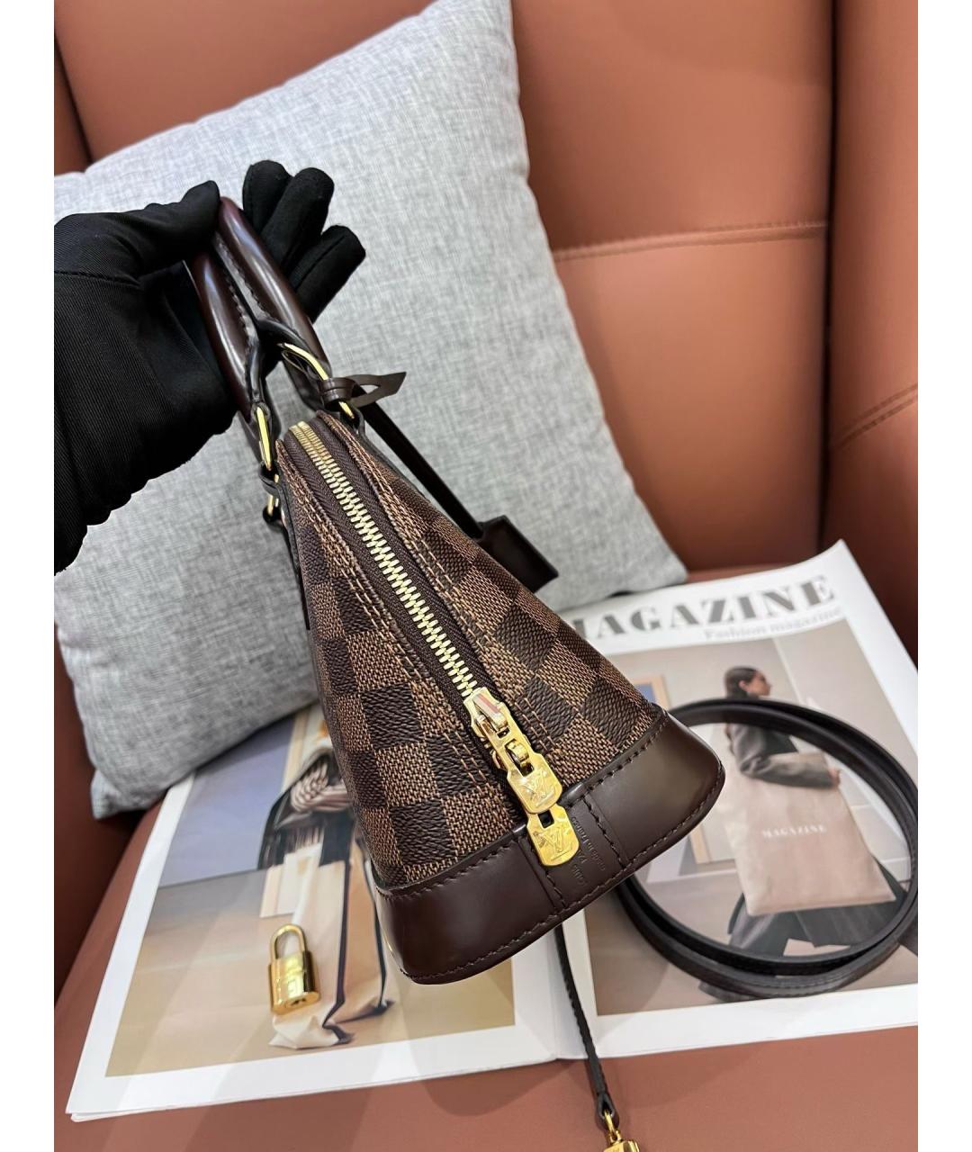 LOUIS VUITTON Коричневая сумка с короткими ручками, фото 4