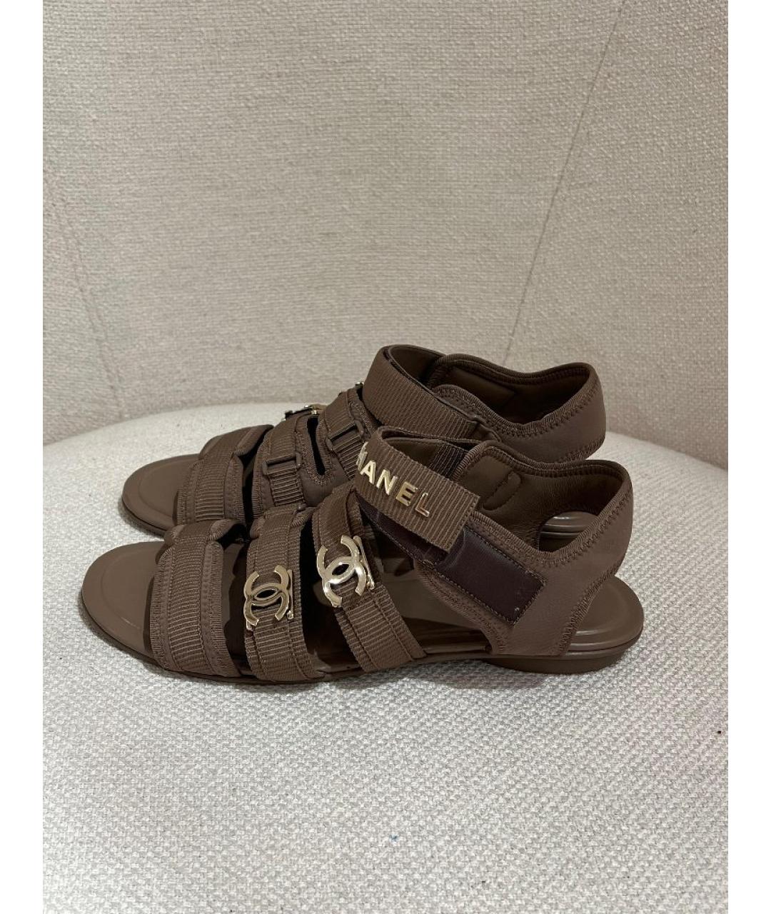 CHANEL Коричневые кожаные сандалии, фото 3