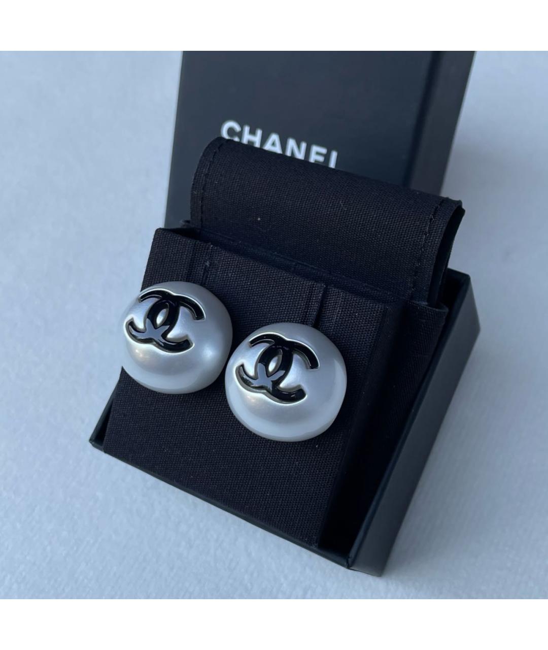CHANEL Бежевые серьги, фото 2