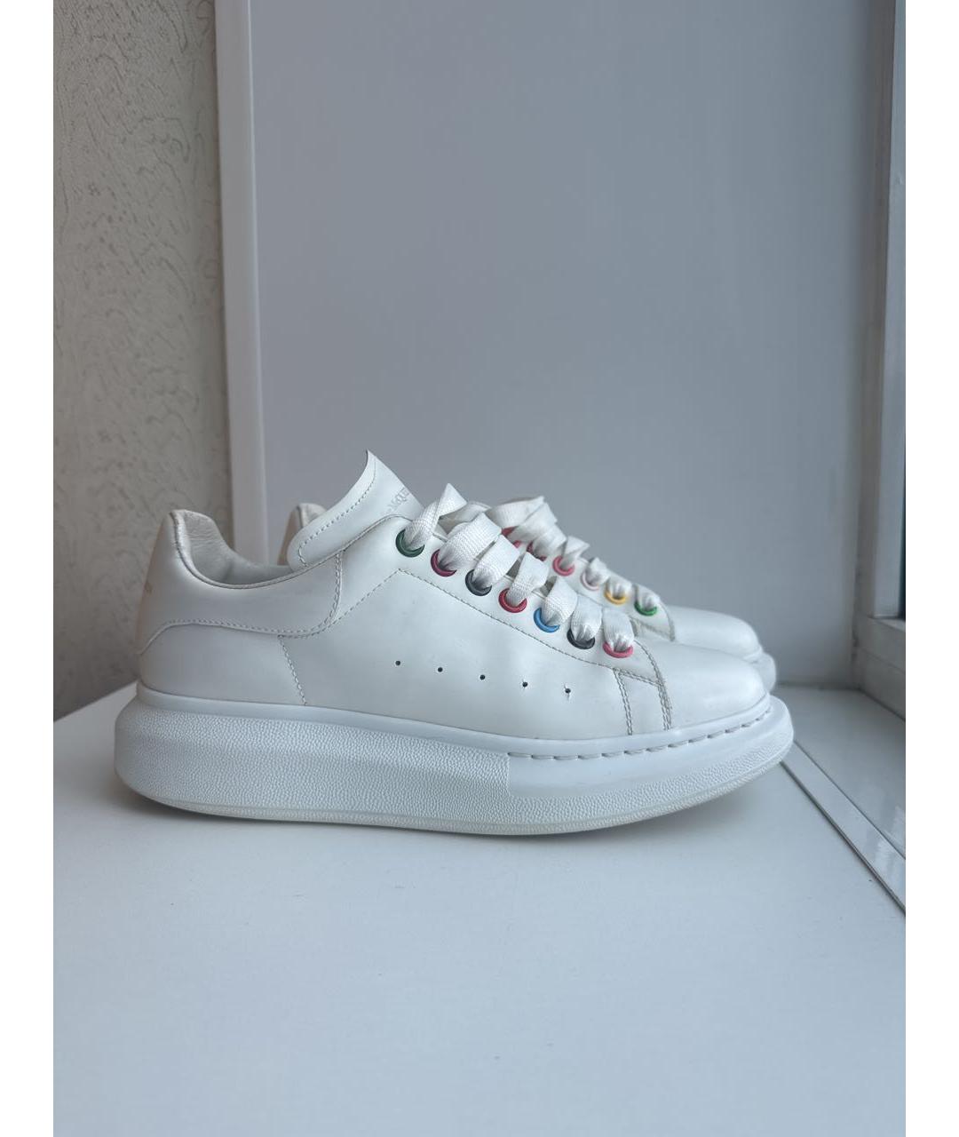 ALEXANDER MCQUEEN Белые кожаные кеды, фото 2