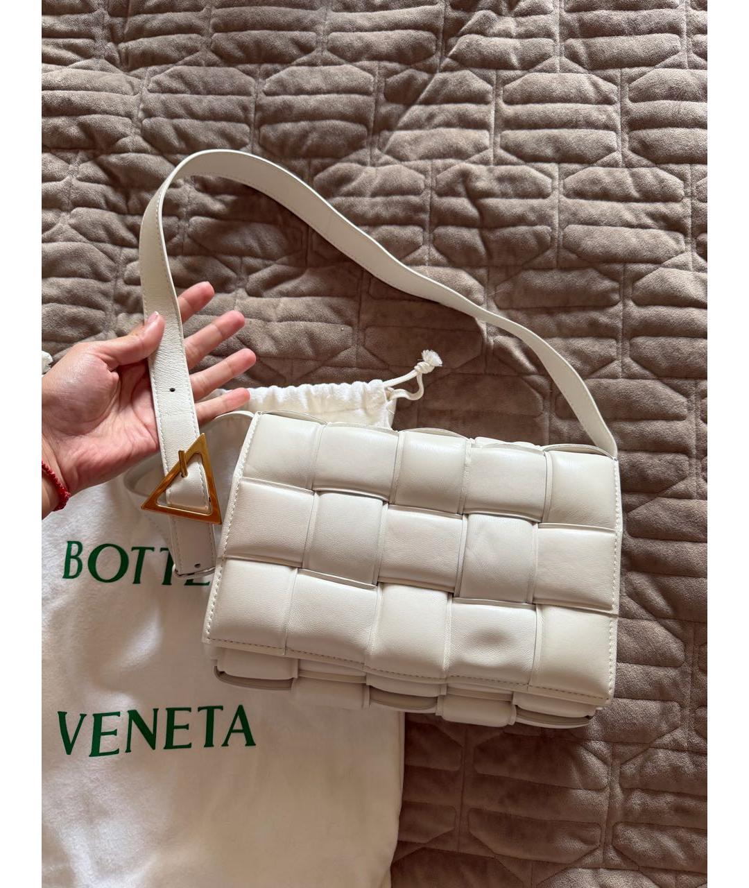 BOTTEGA VENETA Белая кожаная сумка через плечо, фото 5