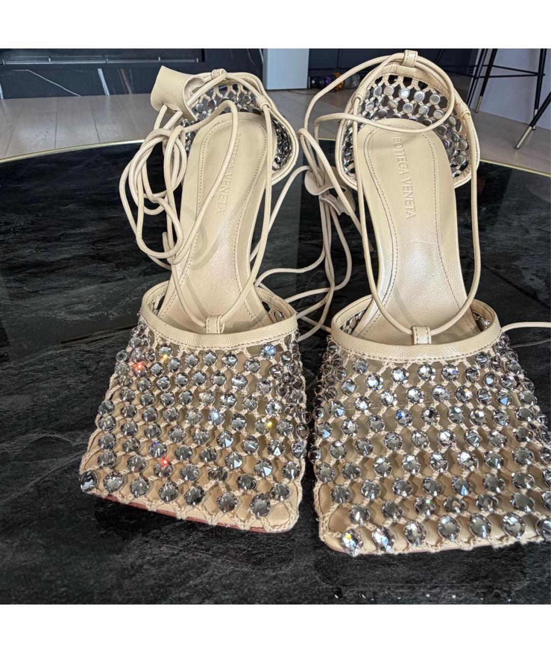 BOTTEGA VENETA Бежевые кожаные босоножки, фото 2