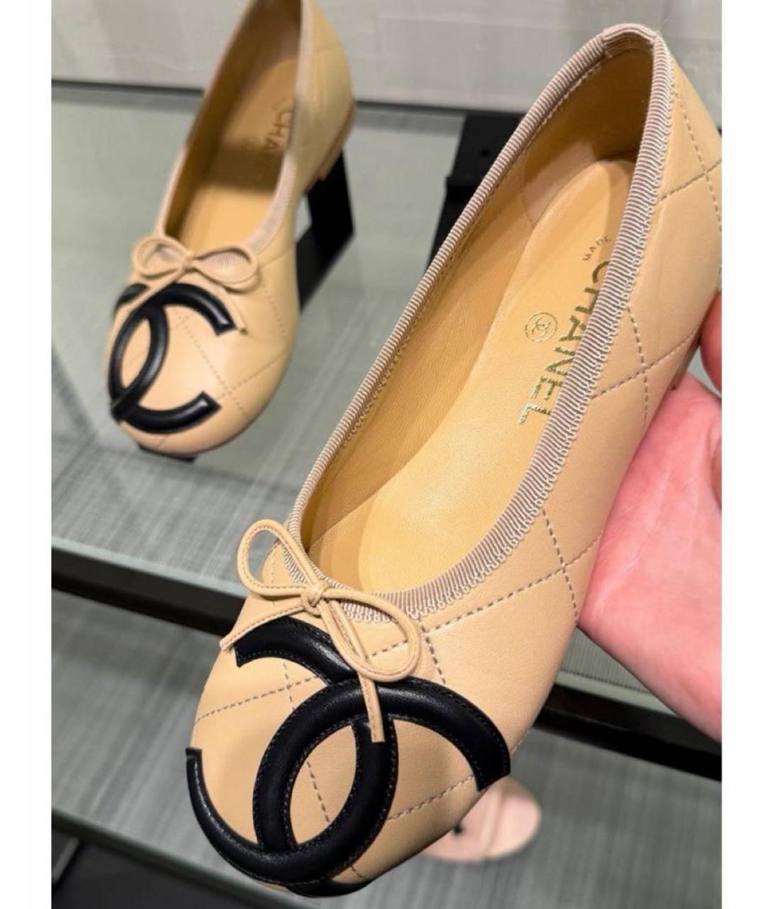 CHANEL Бежевые кожаные балетки, фото 3