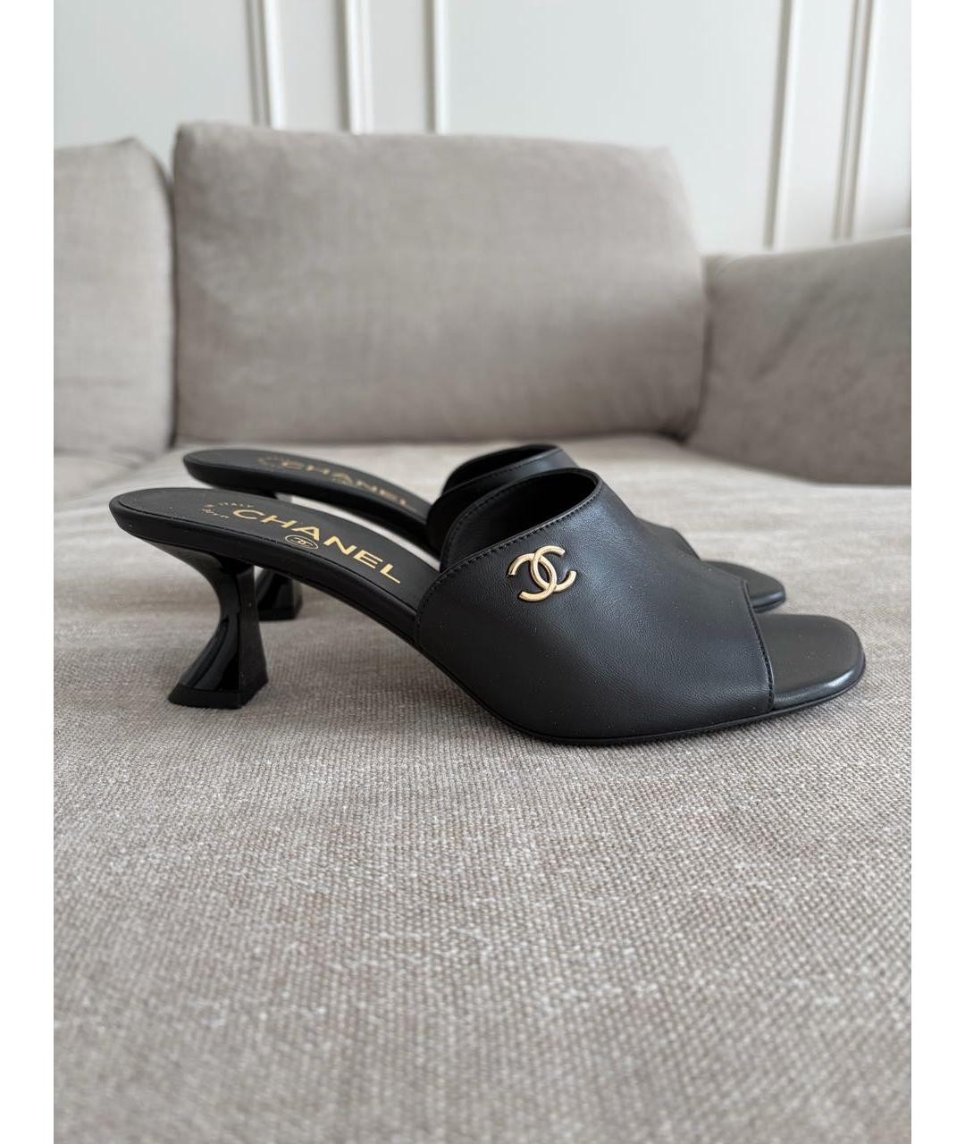 CHANEL Черные кожаные мюли, фото 4