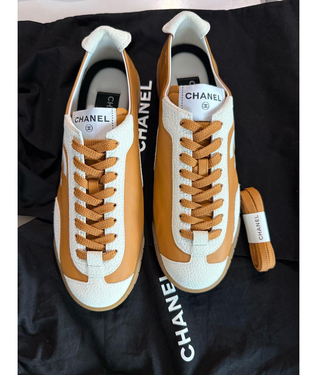 CHANEL Горчичные кожаные кеды, фото 3